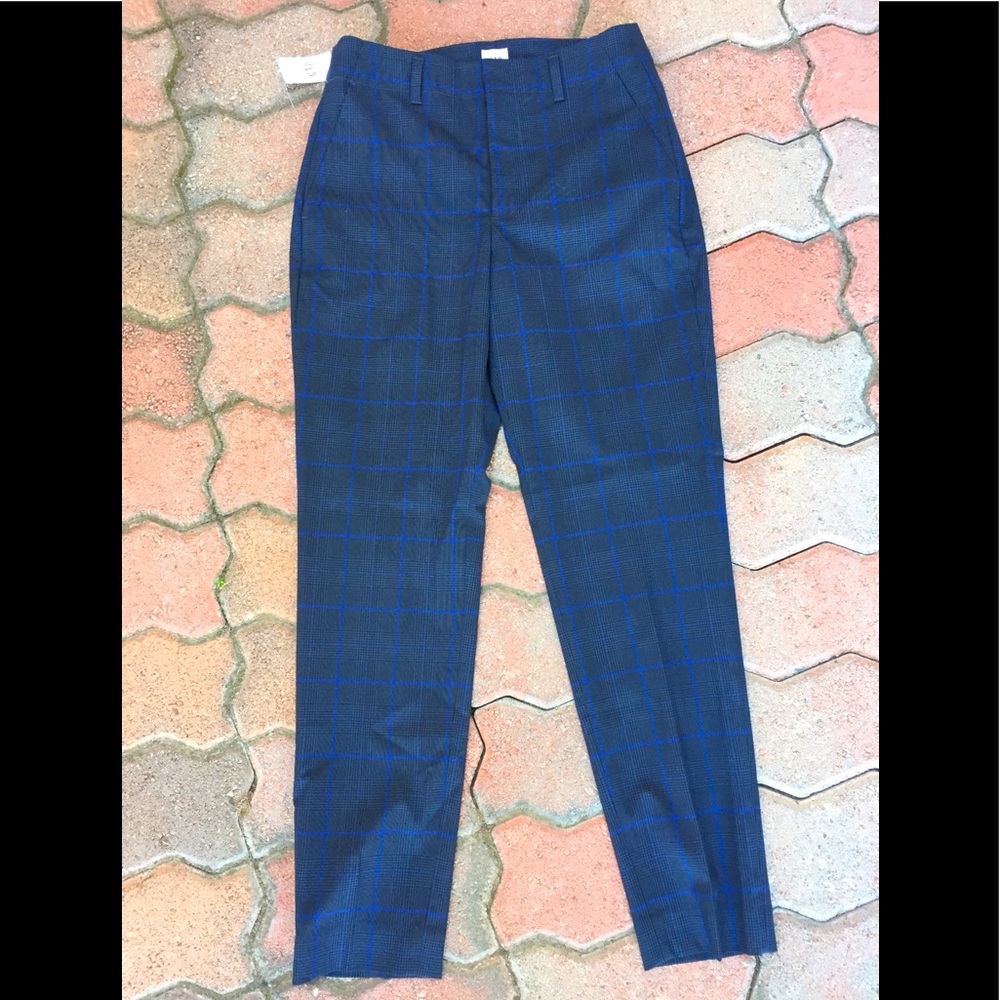 Gap Women’s High Rise Slim Taper Trousers …